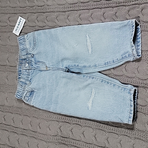 New Old Navy 6-12 Mth Jeans & Onesie Set - Picture 5 of 10